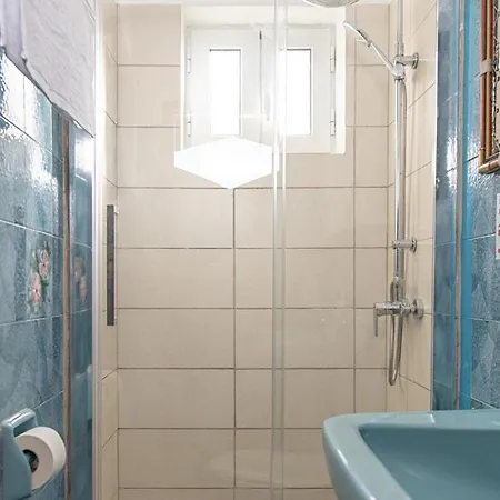 דירה Fay's Vintage Boutique House *