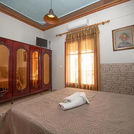 Fay's Vintage Boutique House Apartament